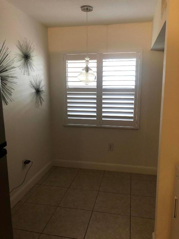 DELRAY OAKS CONDO - Residential