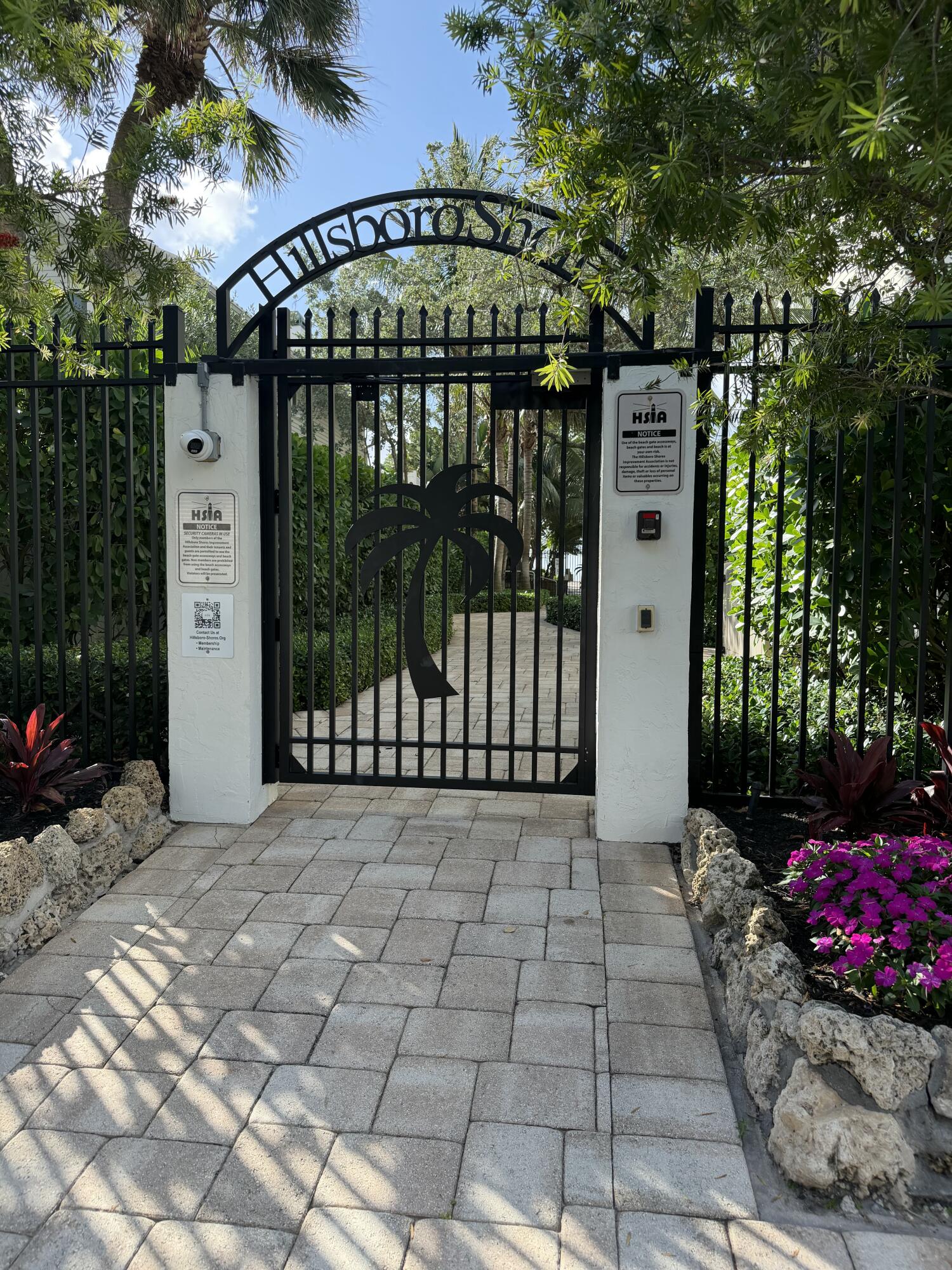 HILLSBORO SHORES EXECUTIVE - Residential