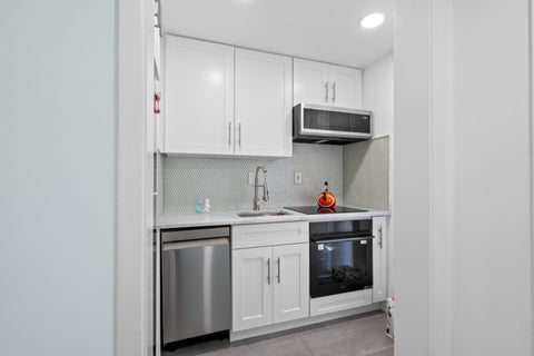 Tiny photo for 2508 Bay Drive #Unit 105, Pompano Beach, FL 33062 (MLS # B26033999)