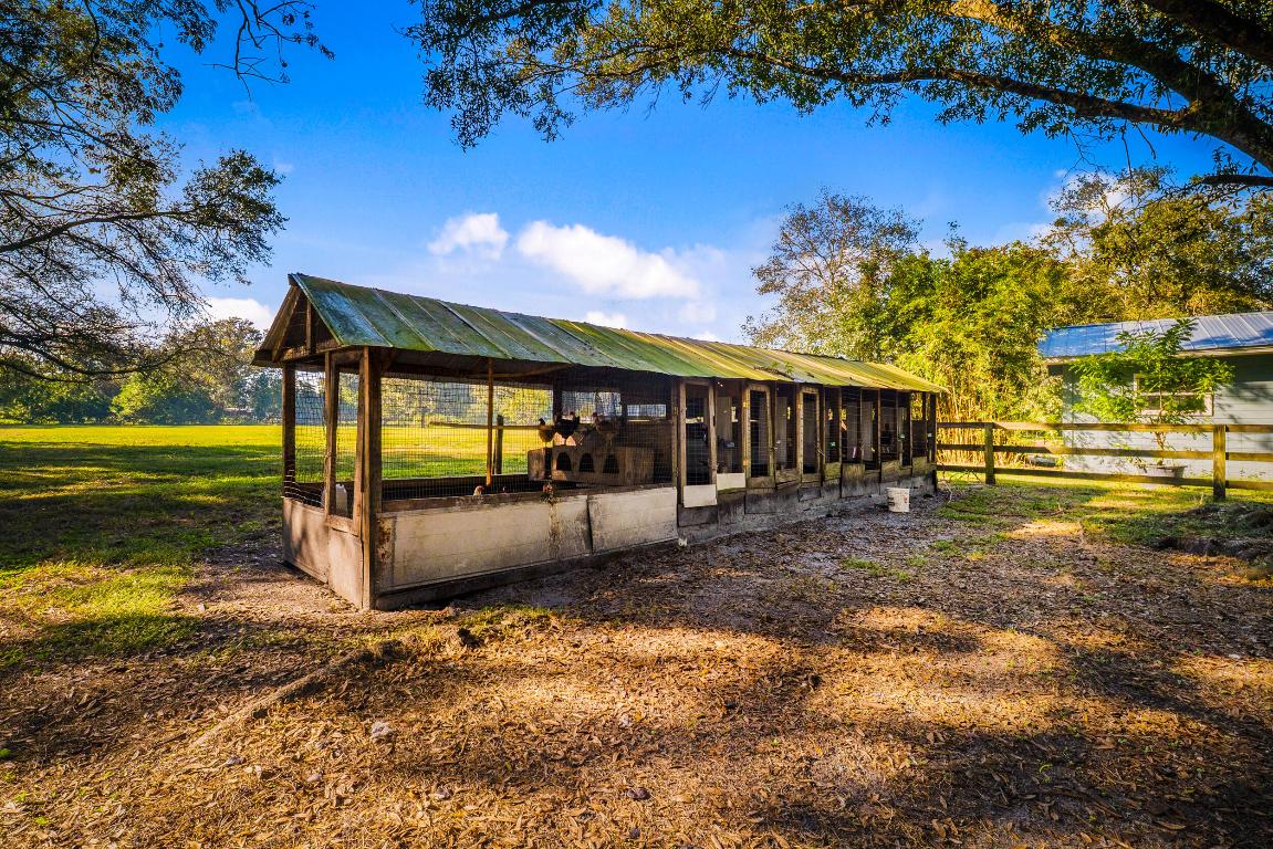 OKEECHOBEE LITTLE FARMS - Residential