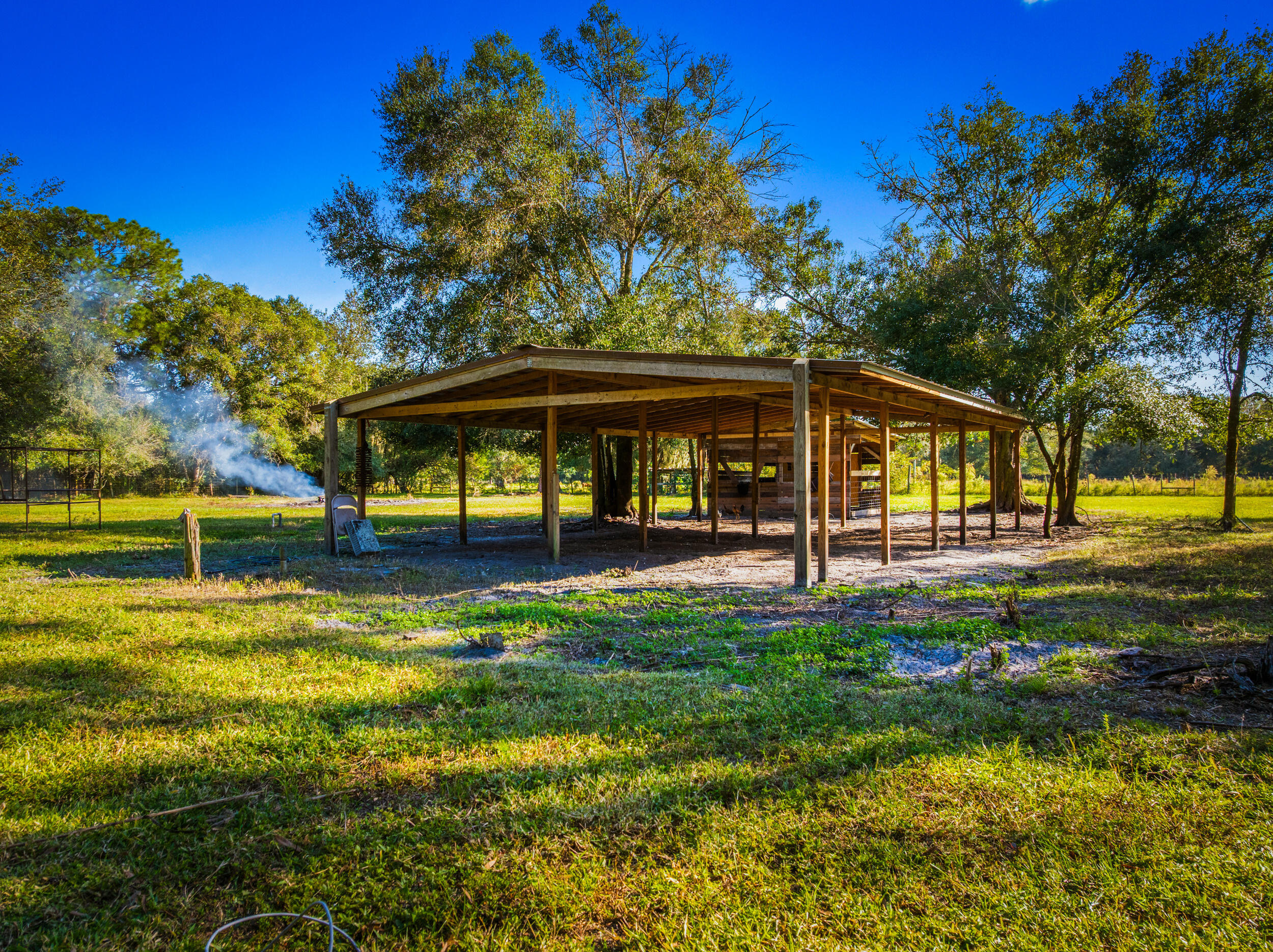 OKEECHOBEE LITTLE FARMS - Residential