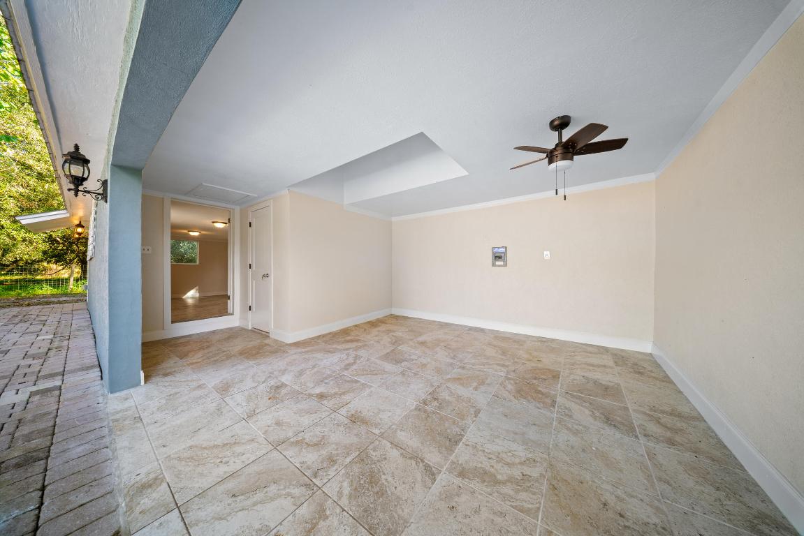 OKEECHOBEE LITTLE FARMS - Residential