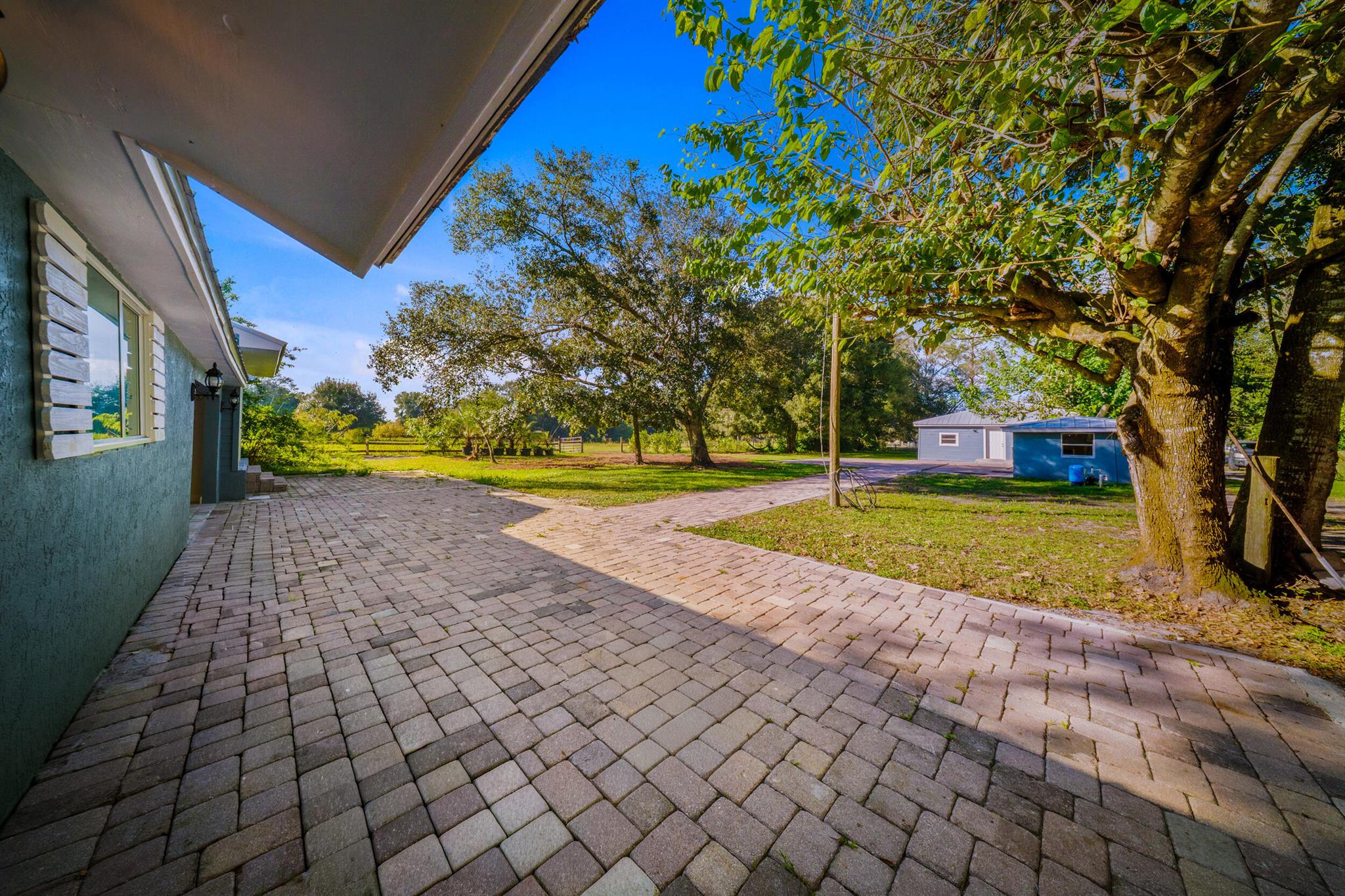 OKEECHOBEE LITTLE FARMS - Residential