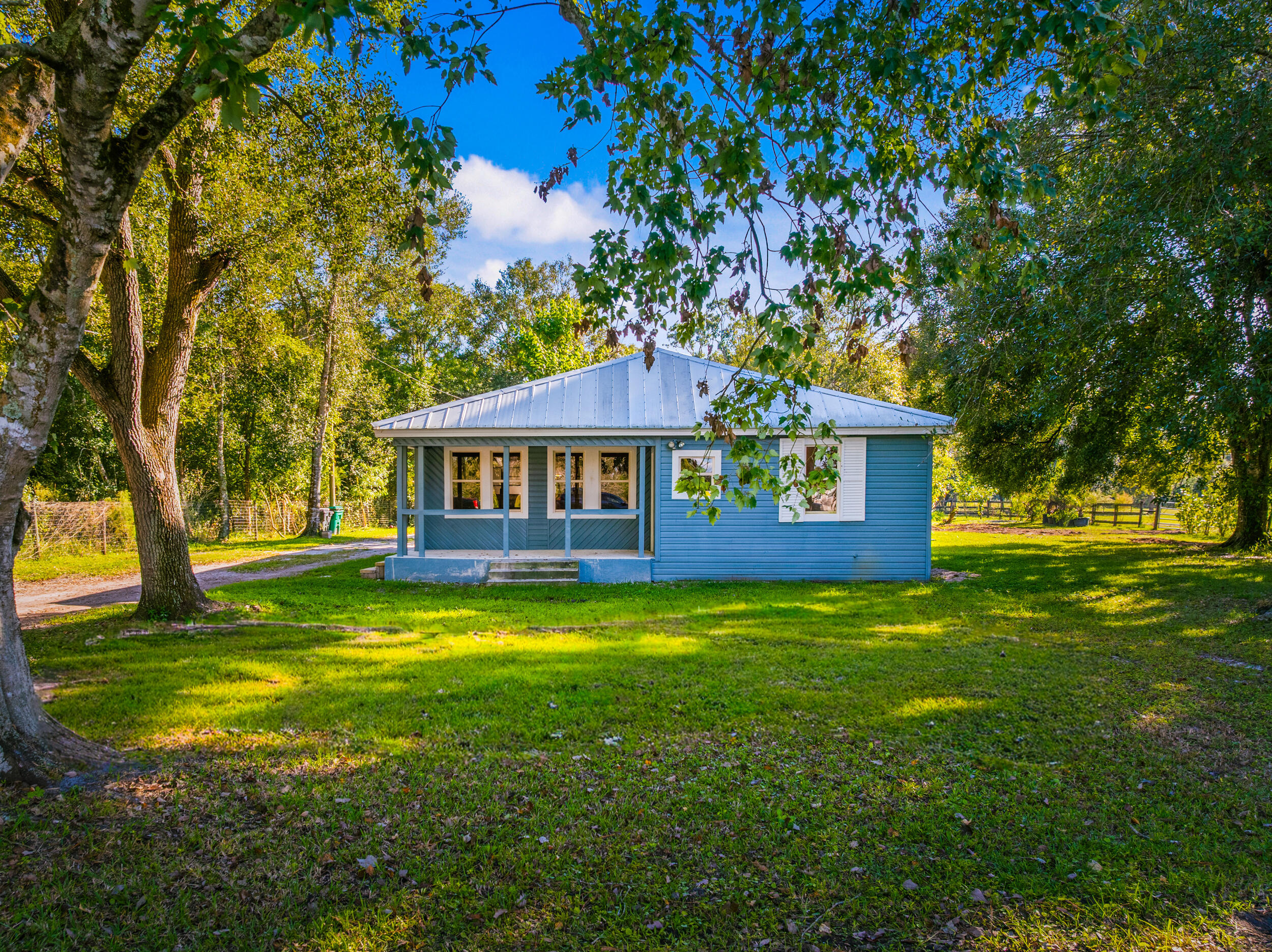 OKEECHOBEE LITTLE FARMS - Residential