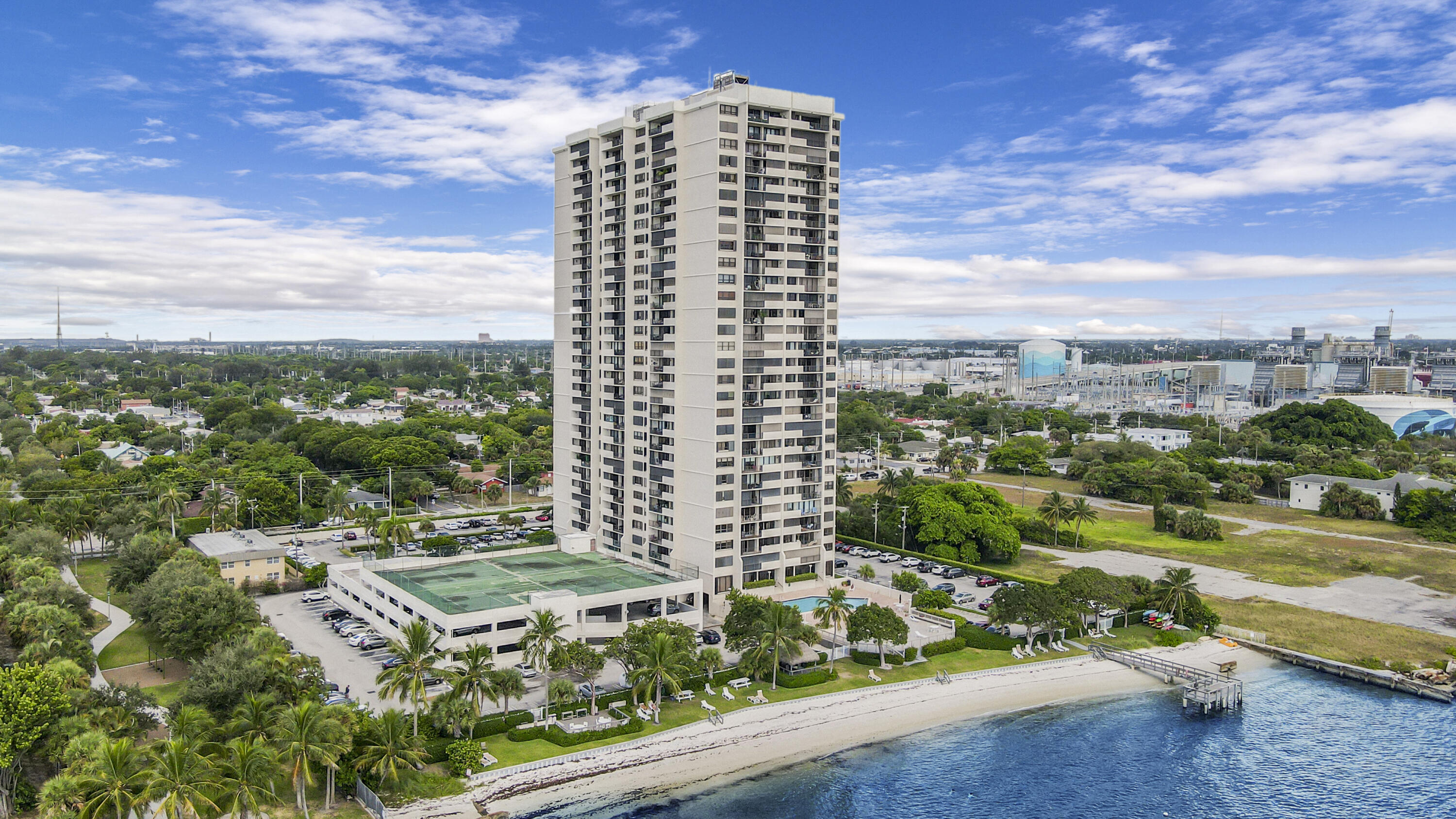 PALM BEACH HOUSE CONDO - Residential