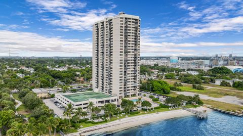 5600 N Flagler Drive Ph103 West Palm Beach FL 33407