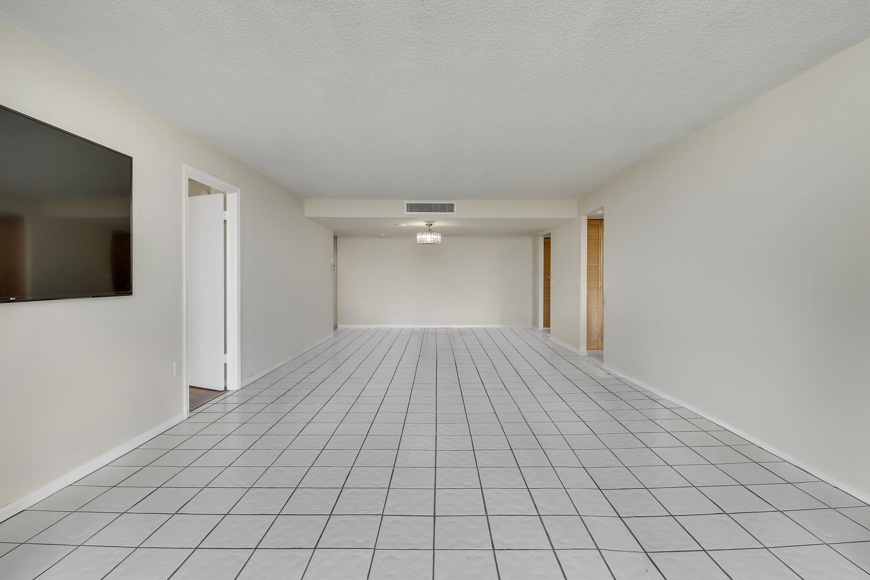 PALM BEACH HOUSE CONDO - Residential