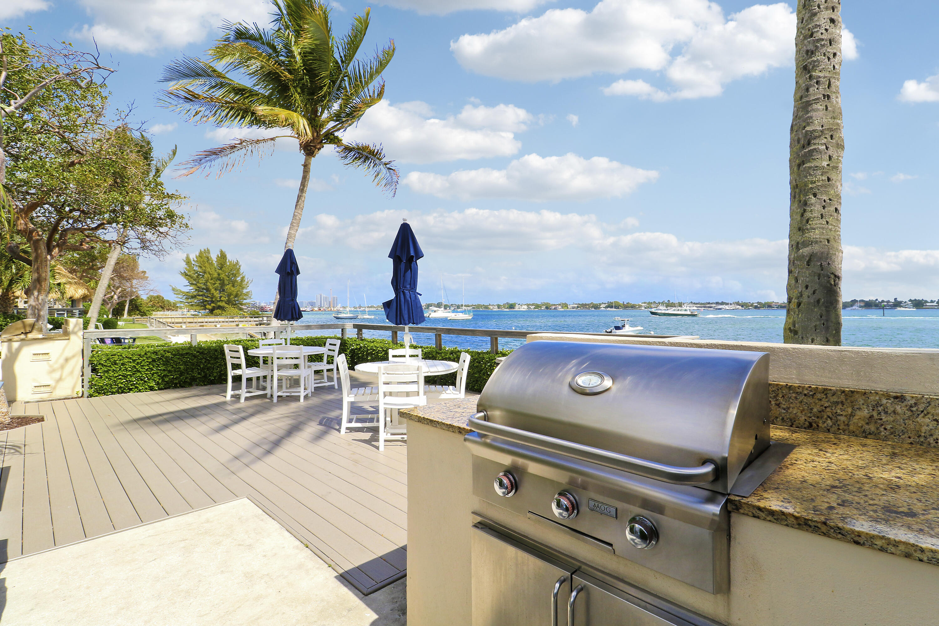 PALM BEACH HOUSE CONDO - Residential