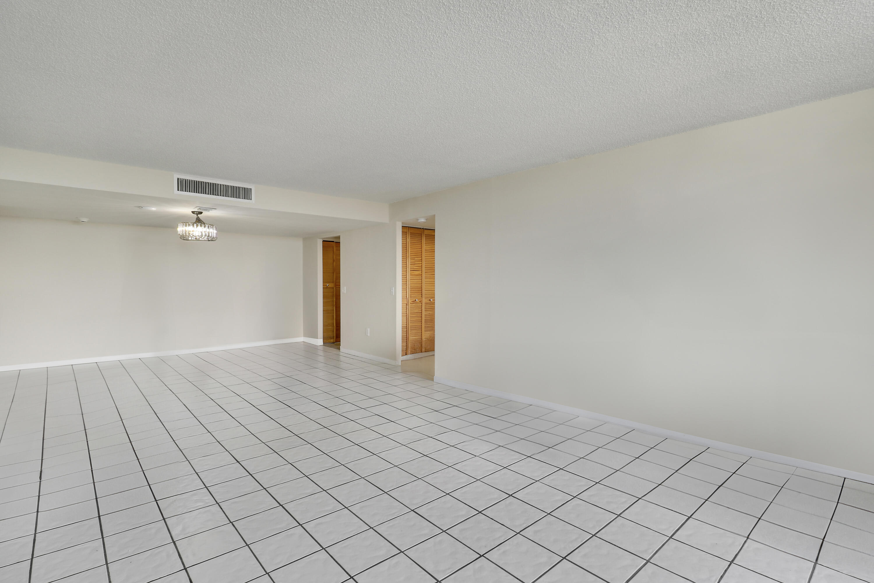 PALM BEACH HOUSE CONDO - Residential