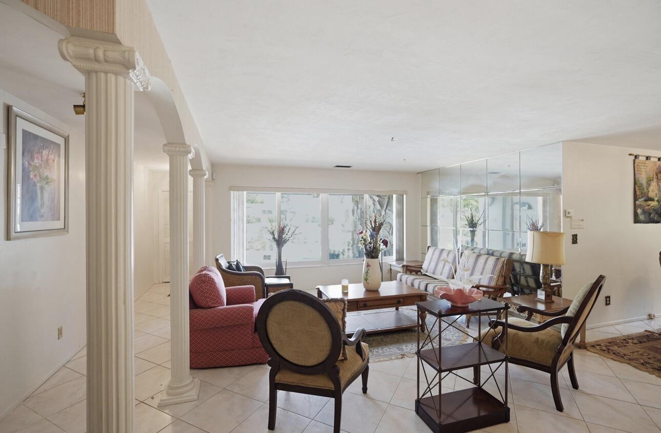 OAKLAND ESTATES 1ST SEC - Residential