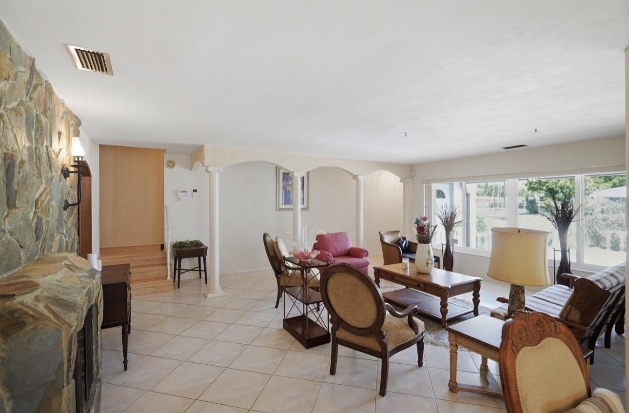 OAKLAND ESTATES 1ST SEC - Residential