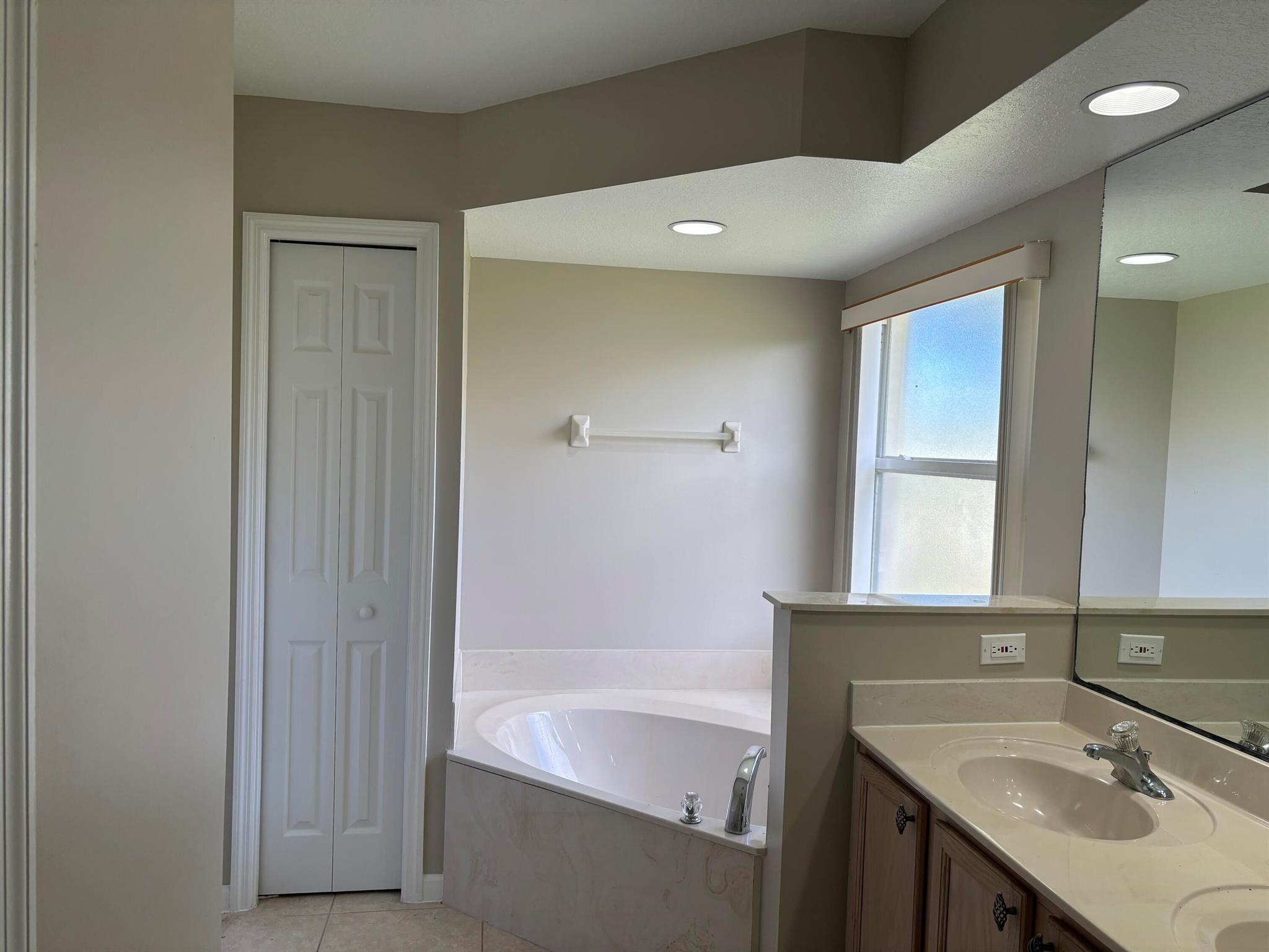 PORT ST LUCIE SECTION 33 - Residential Lease