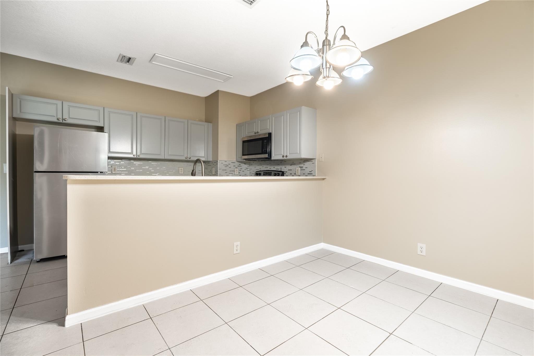 Fords Manor 19-34 B - Residential Lease