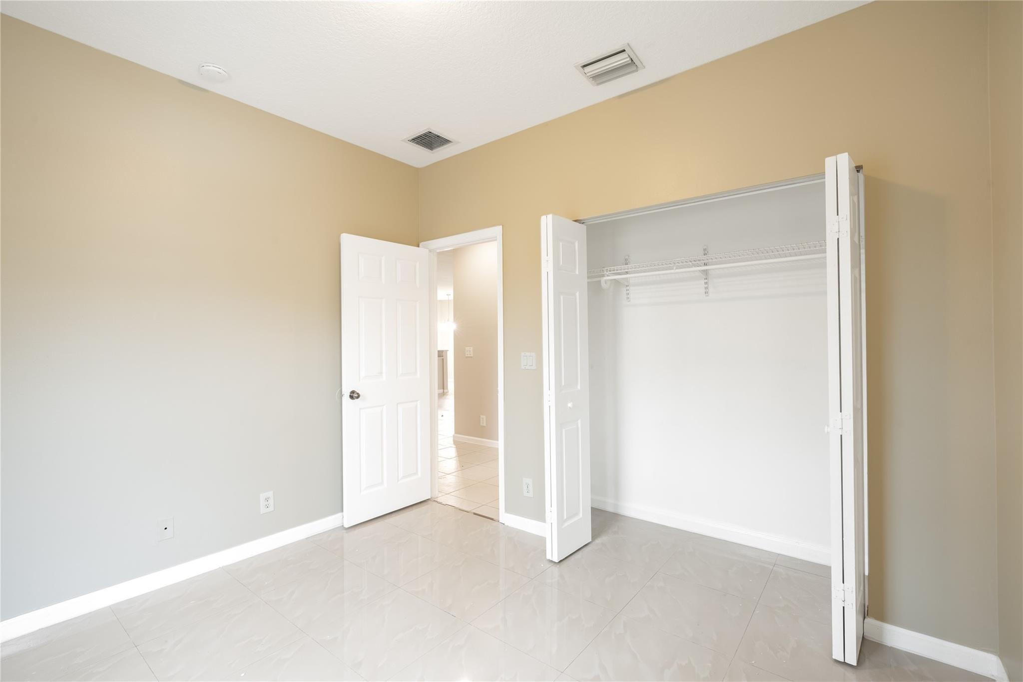 Fords Manor 19-34 B - Residential Lease