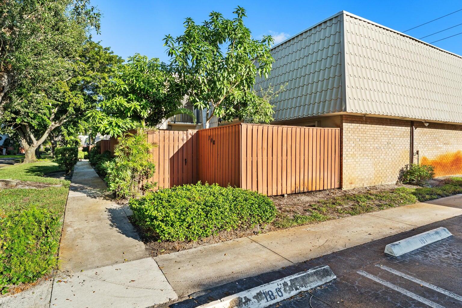 EMBASSY PARK CONDO - Residential