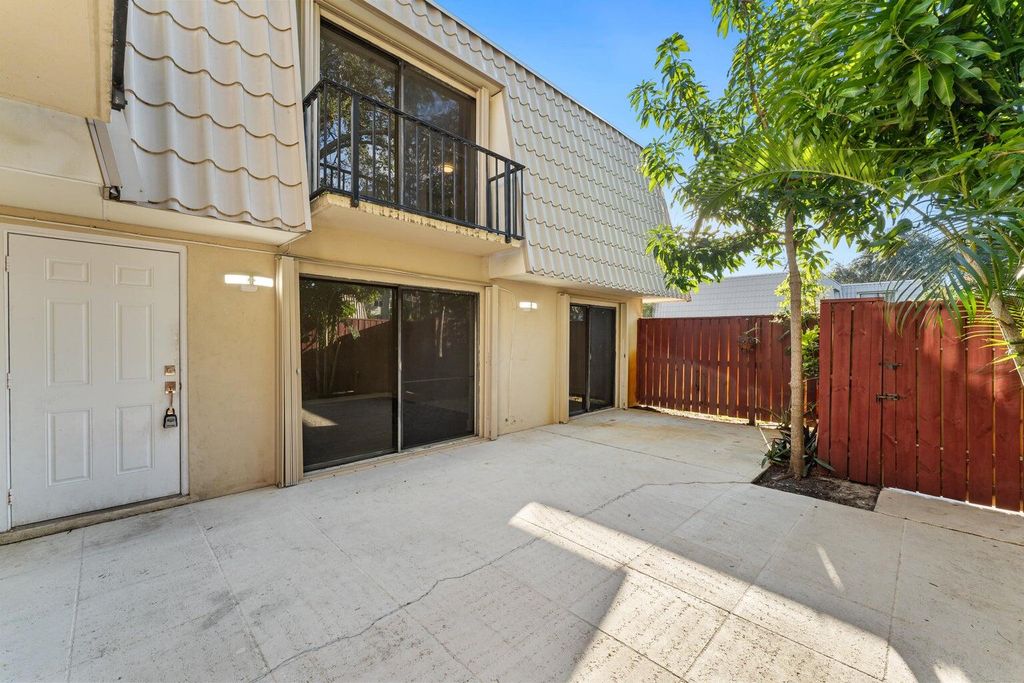 Photo of 1700 Embassy Drive #708, West Palm Beach, FL 33401 (MLS # R11165521)