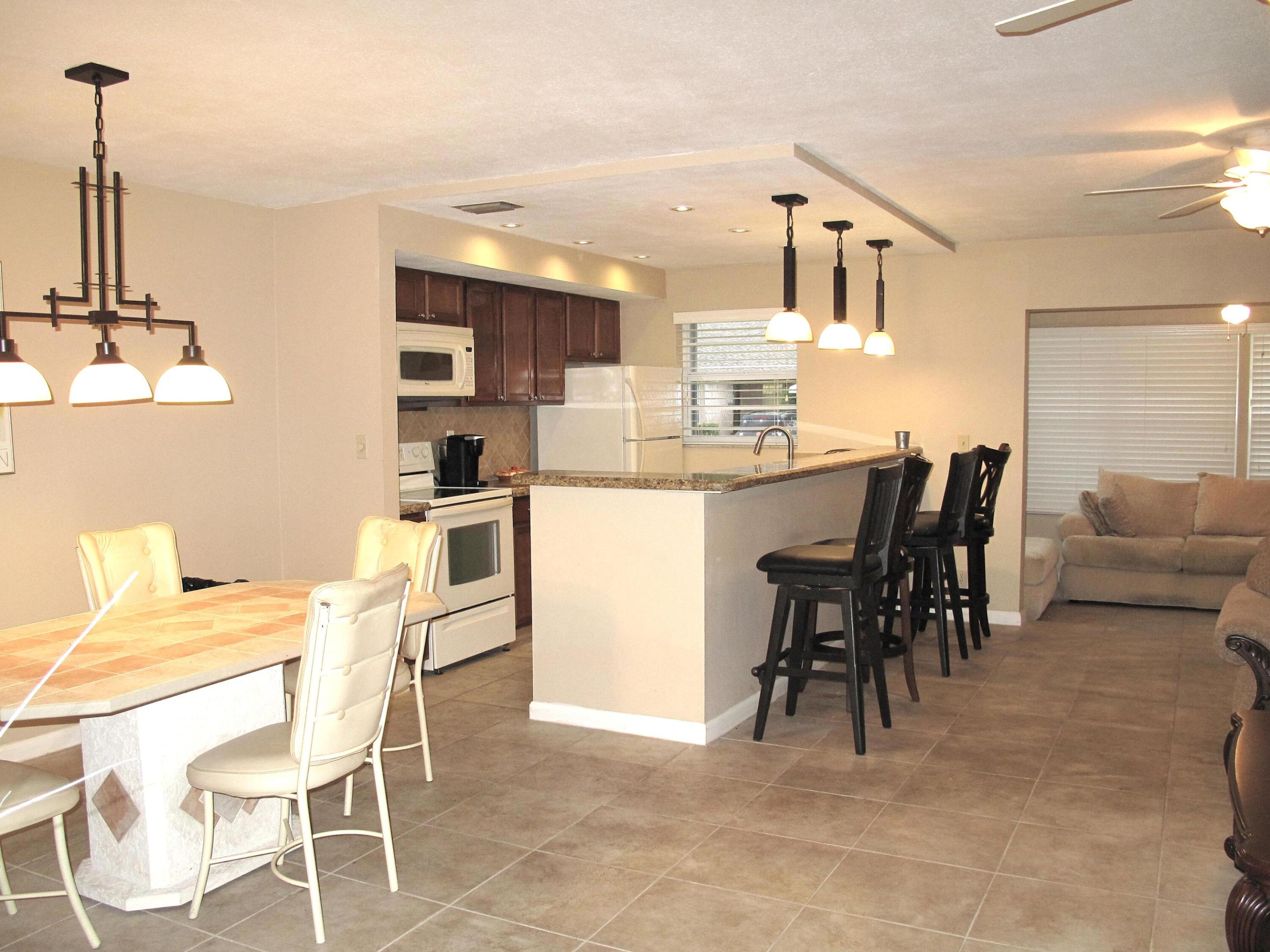 HIGH POINT OF DELRAY SEC 6 CONDO - Residential