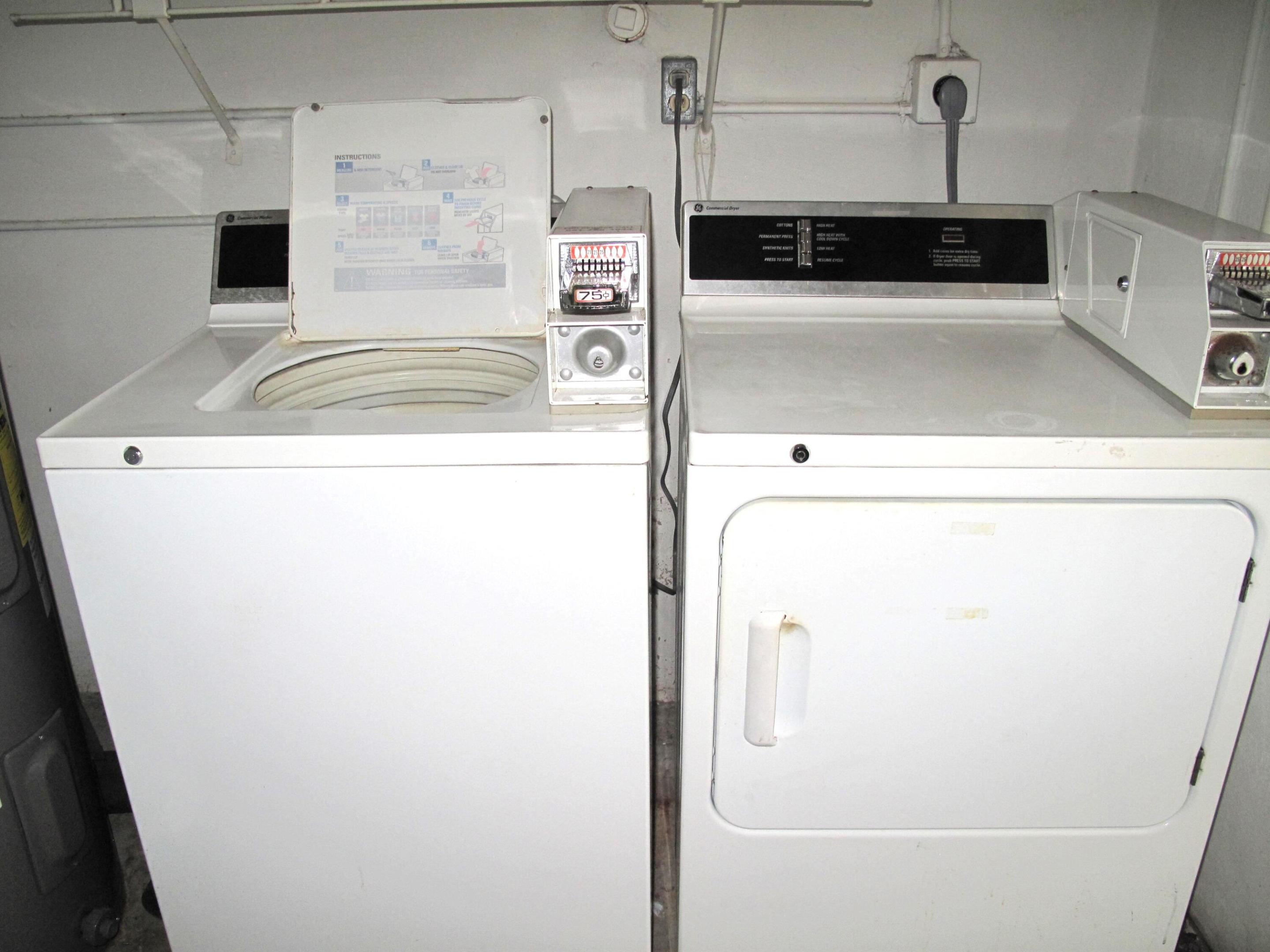 HIGH POINT OF DELRAY SEC 6 CONDO - Residential