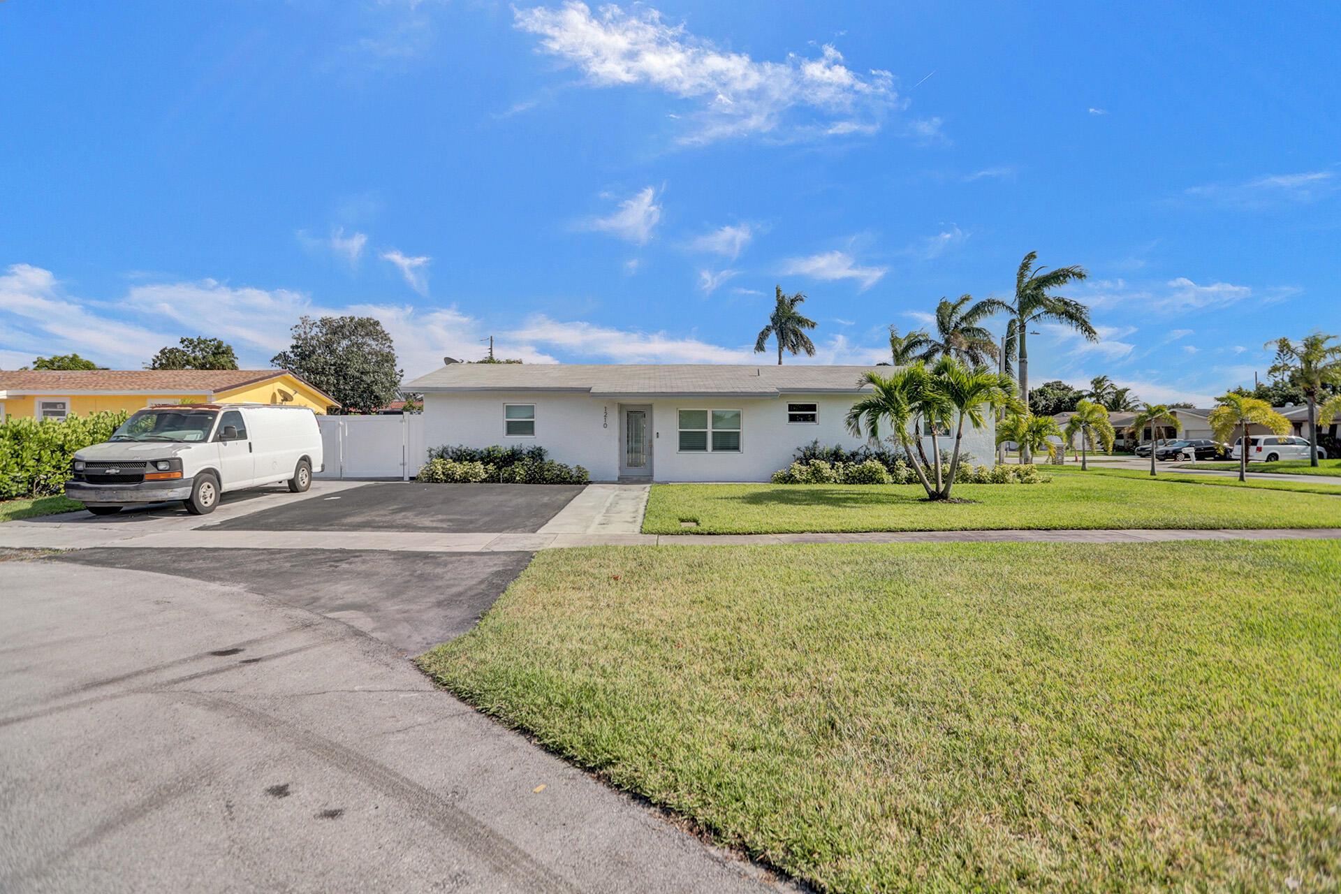 1210 SW 10 Ter Terrace