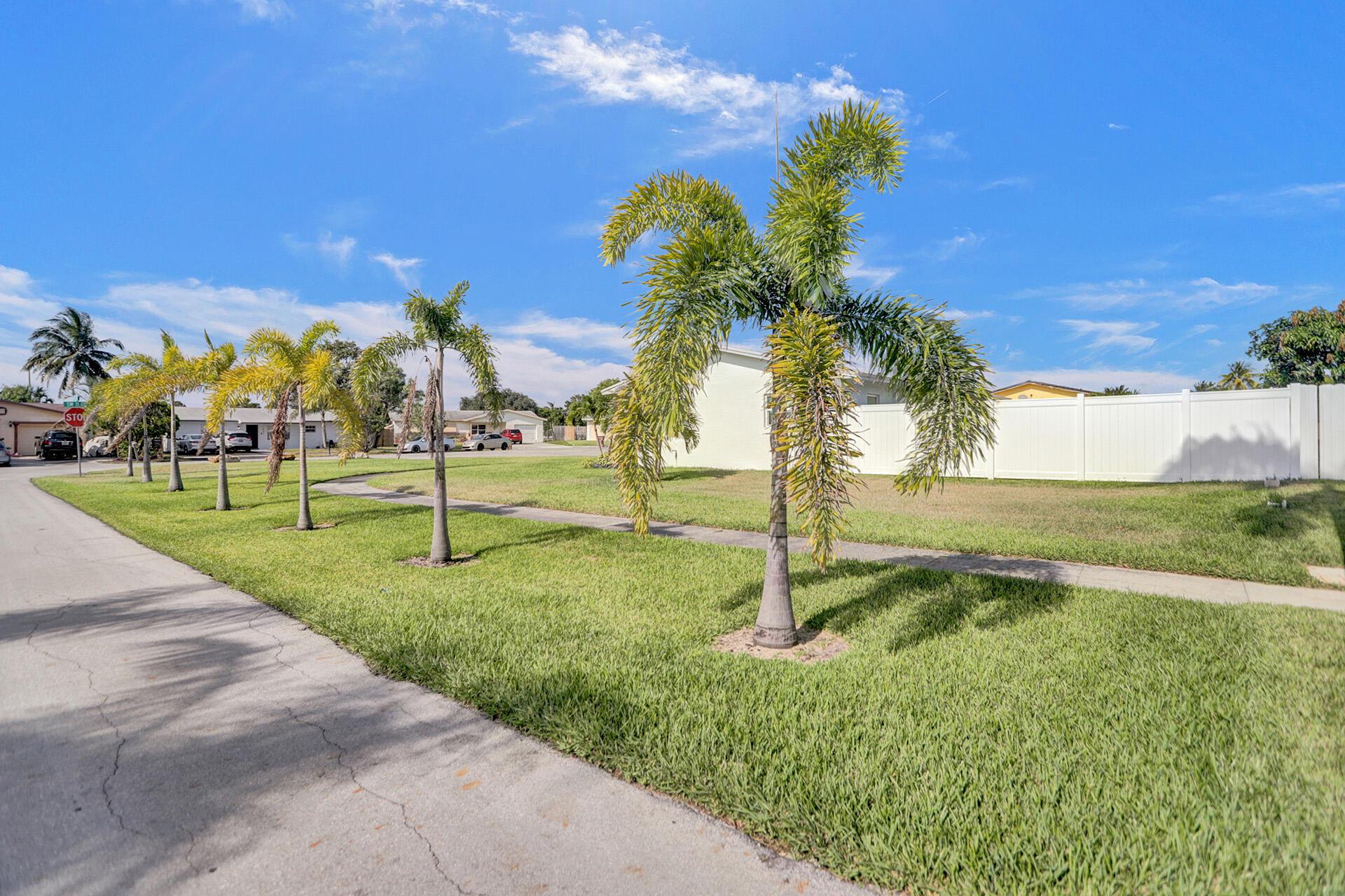 1210 SW 10 Ter Terrace