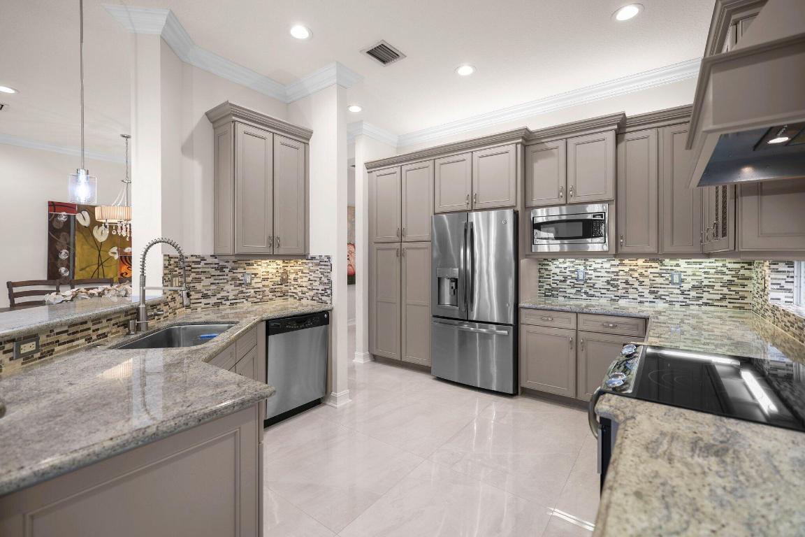 TRAILS AT CANYON 3 - Residential