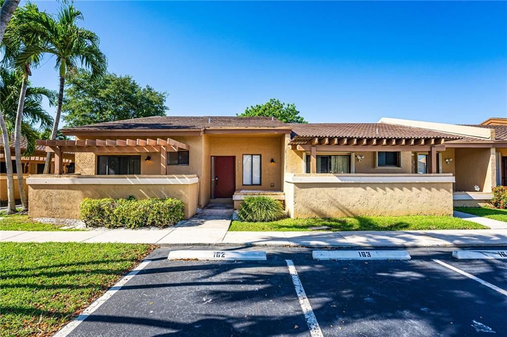 Photo of 933 NW 79 Ter, Plantation, FL 33324 (MLS # F10377328)