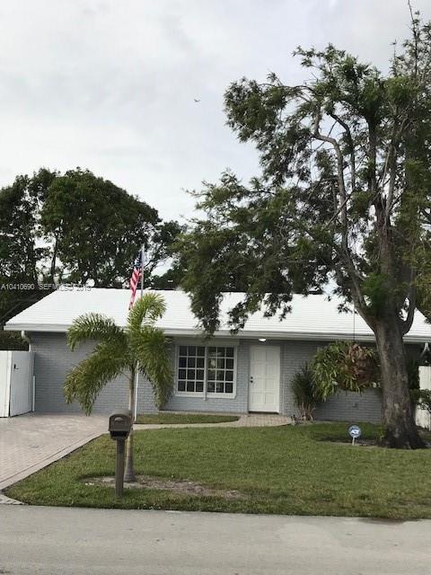 Photo of 3181 NW 66th ST, Fort Lauderdale, FL 33309 (MLS # B26046276)