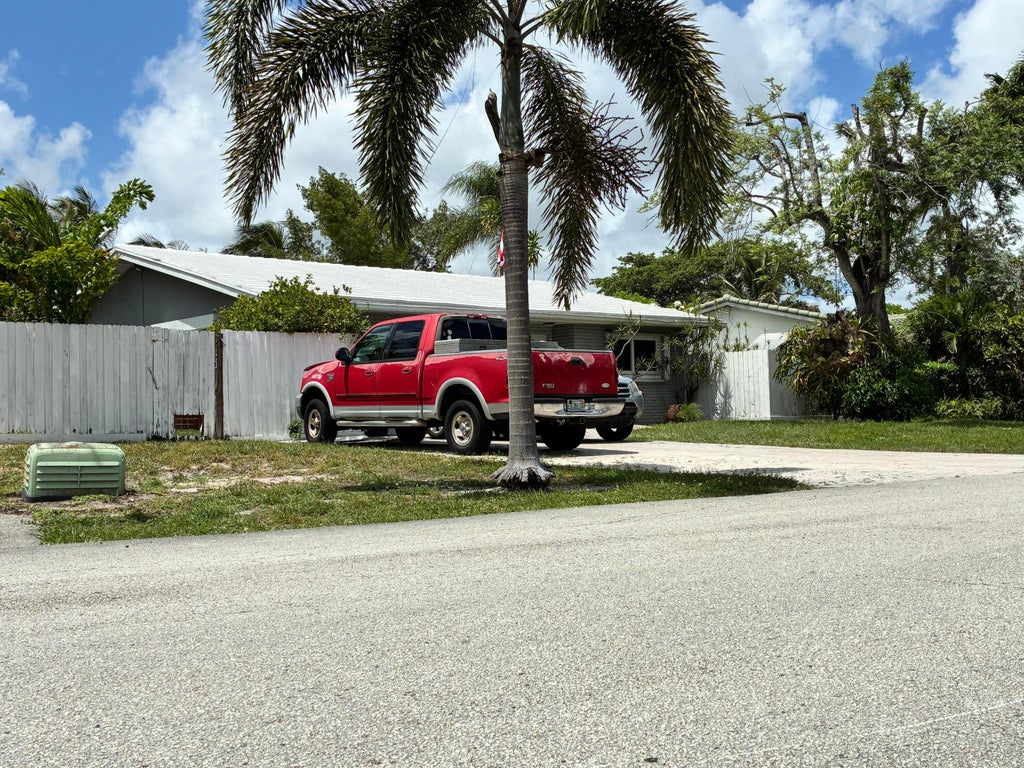 Photo of 3181 NW 66th ST, Fort Lauderdale, FL 33309 (MLS # B26046276)