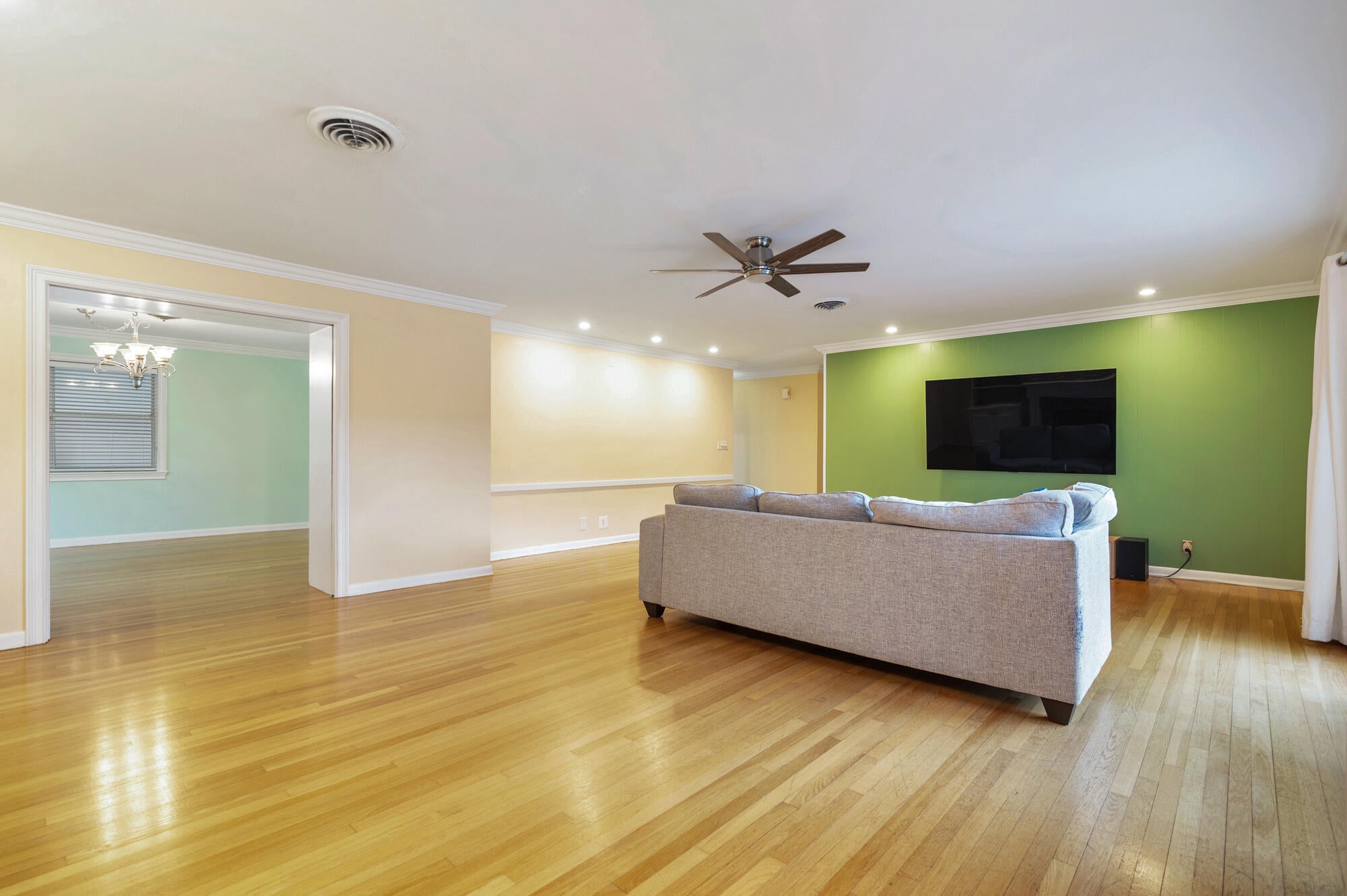 2607 COLGATE Lane