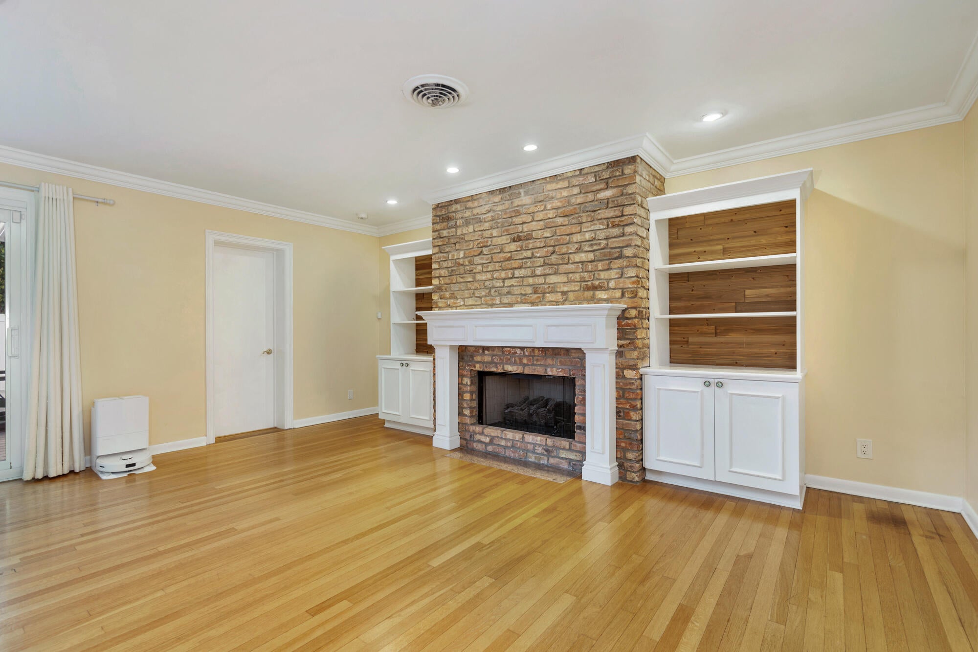 2607 COLGATE Lane
