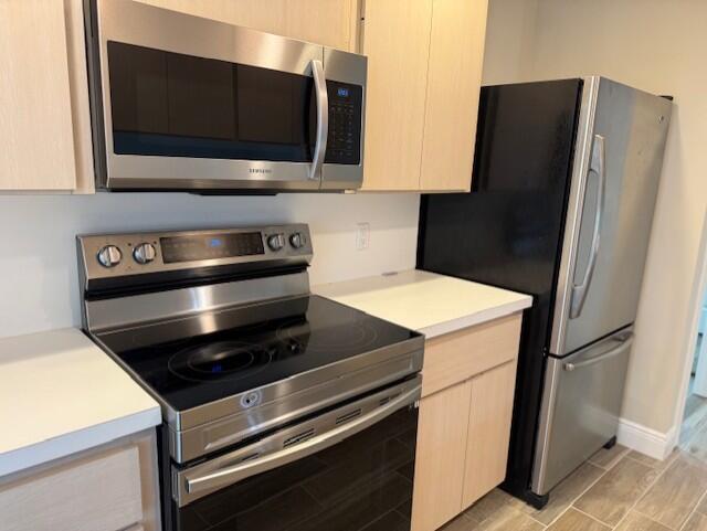 OAKS-SUNTERRACE 3 - Residential Lease