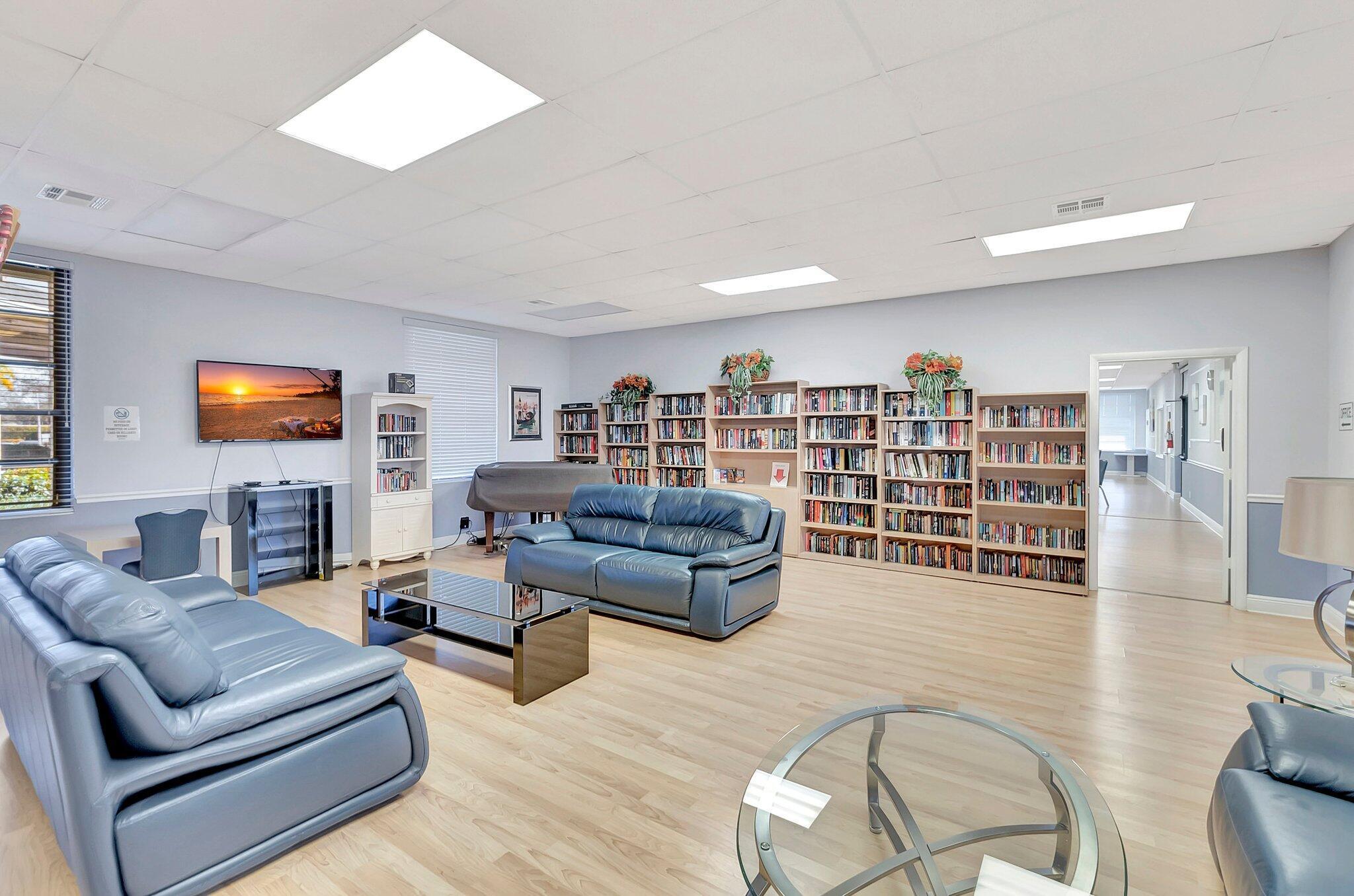 DELRAY VILLAS 4 - Residential