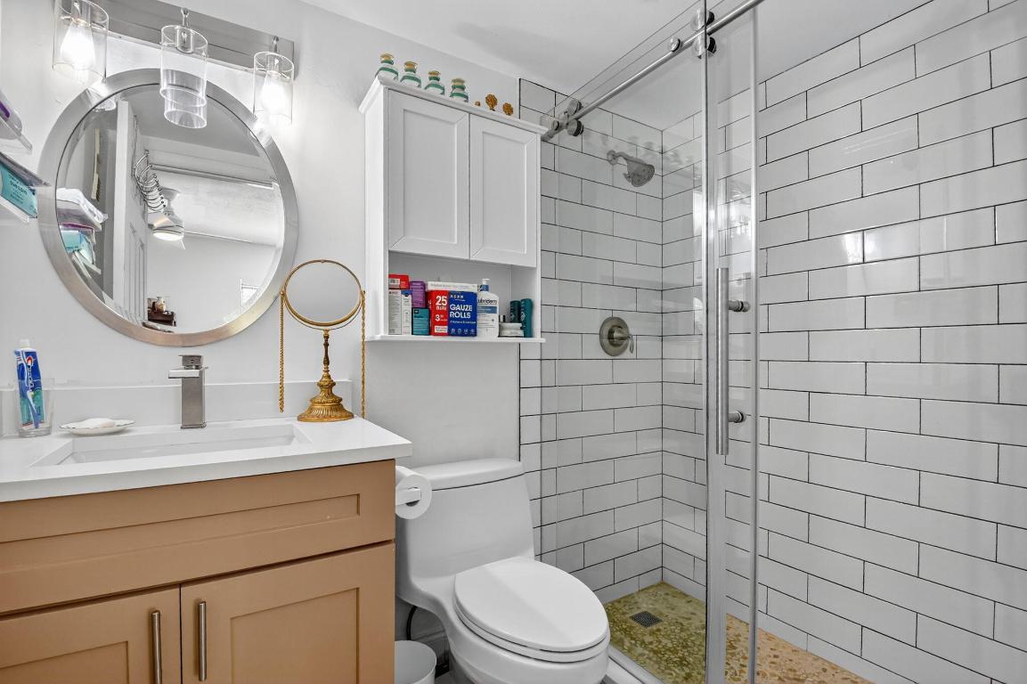 LANDS OF THE PRESIDENT CONDO 8 - Residential