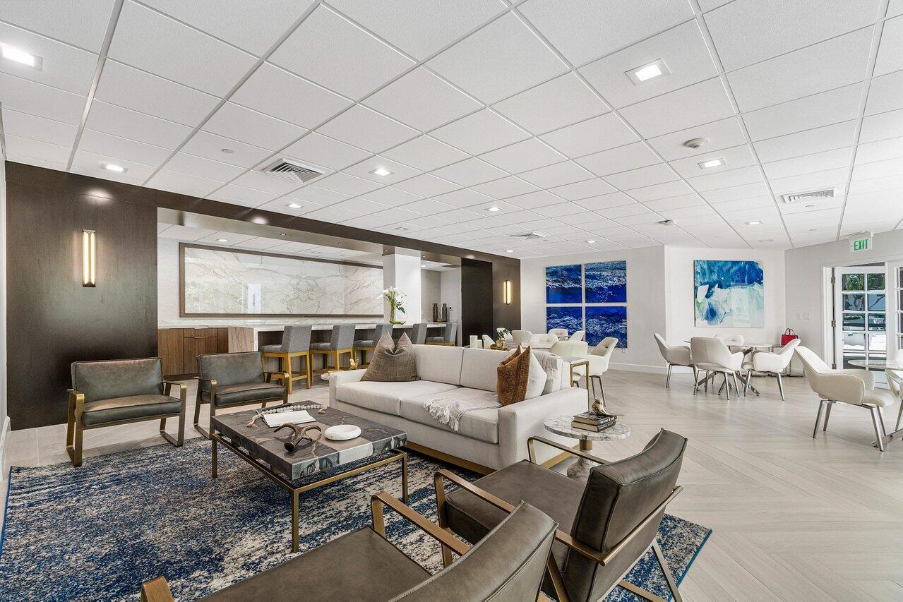 TOWNSEND PLACE CONDO - Residential