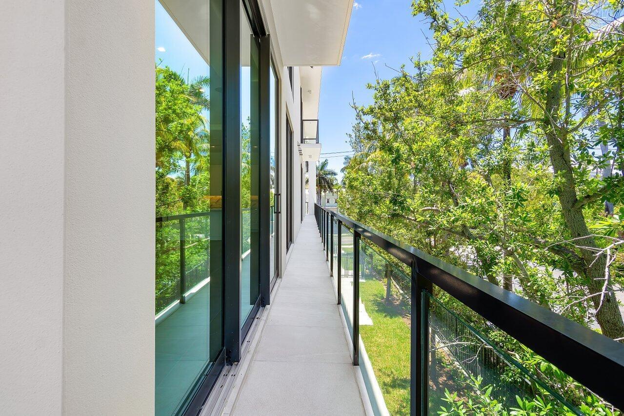 1177 MODERNE - Residential