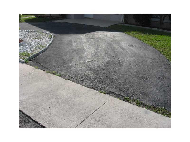 NORTH LAUDERDALE VILLAGE - Residential Lease