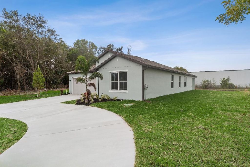 Photo of 1782 NW Bayshore Boulevard #48, Port Saint Lucie, FL 34984 (MLS # R11145141)