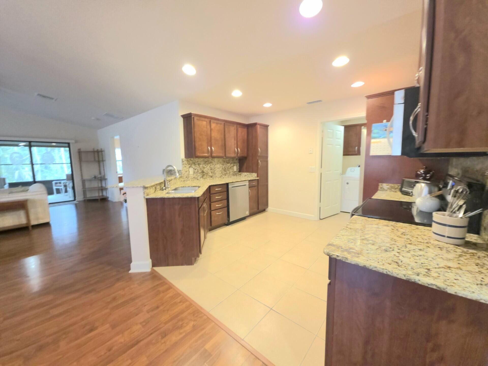 SPANISH LAKES COUNTRY CLUB VILLAGE - Residential