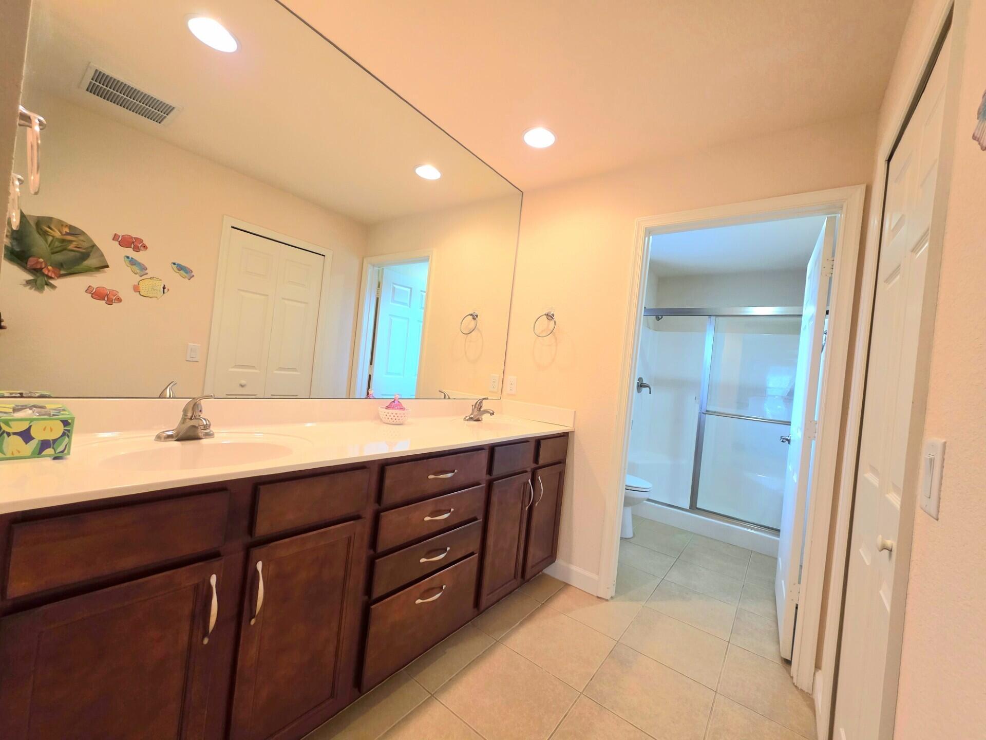 SPANISH LAKES COUNTRY CLUB VILLAGE - Residential