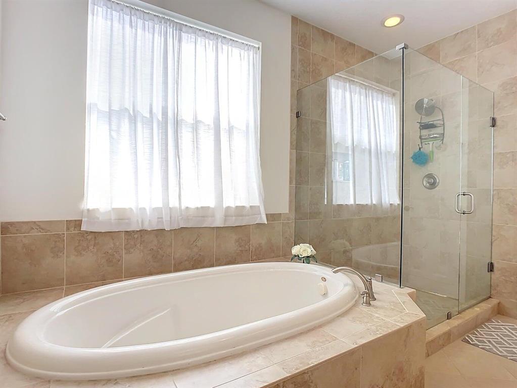 TRADITION - Residential Lease