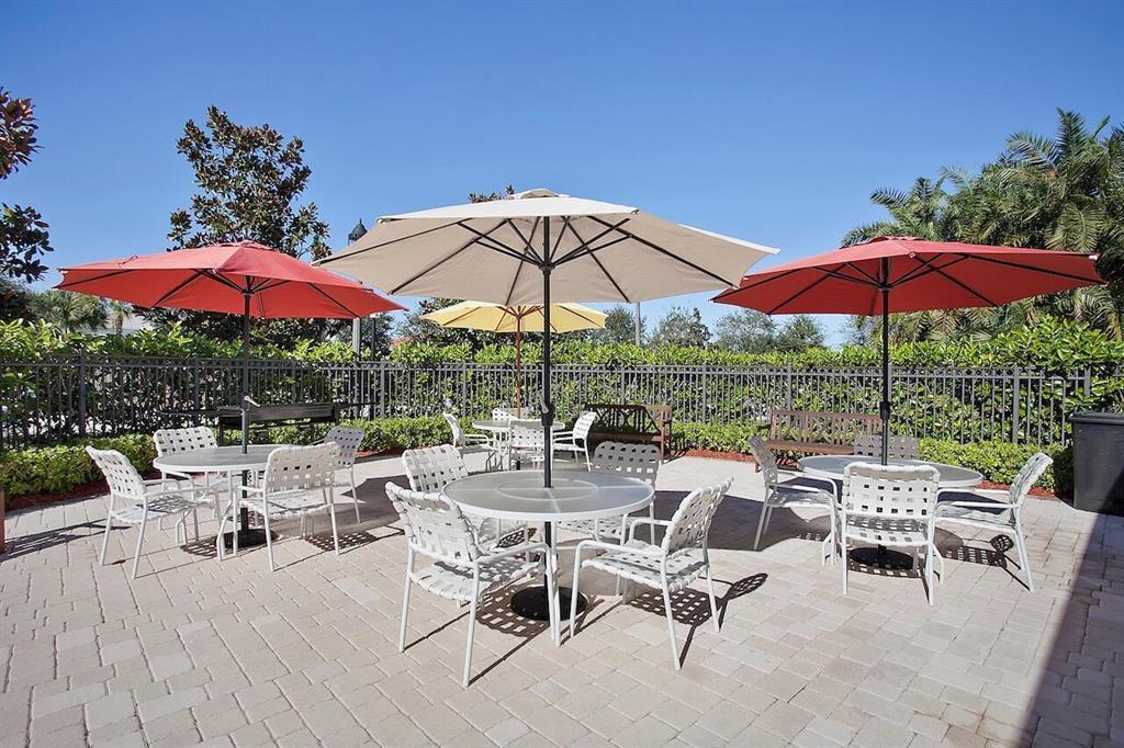 TRADITION - Residential Lease