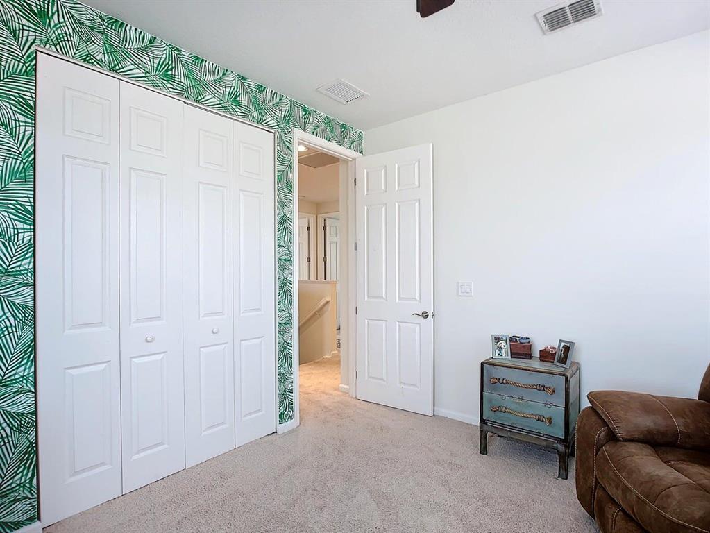 TRADITION - Residential Lease