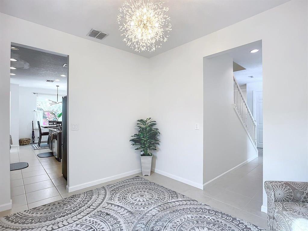 TRADITION - Residential Lease
