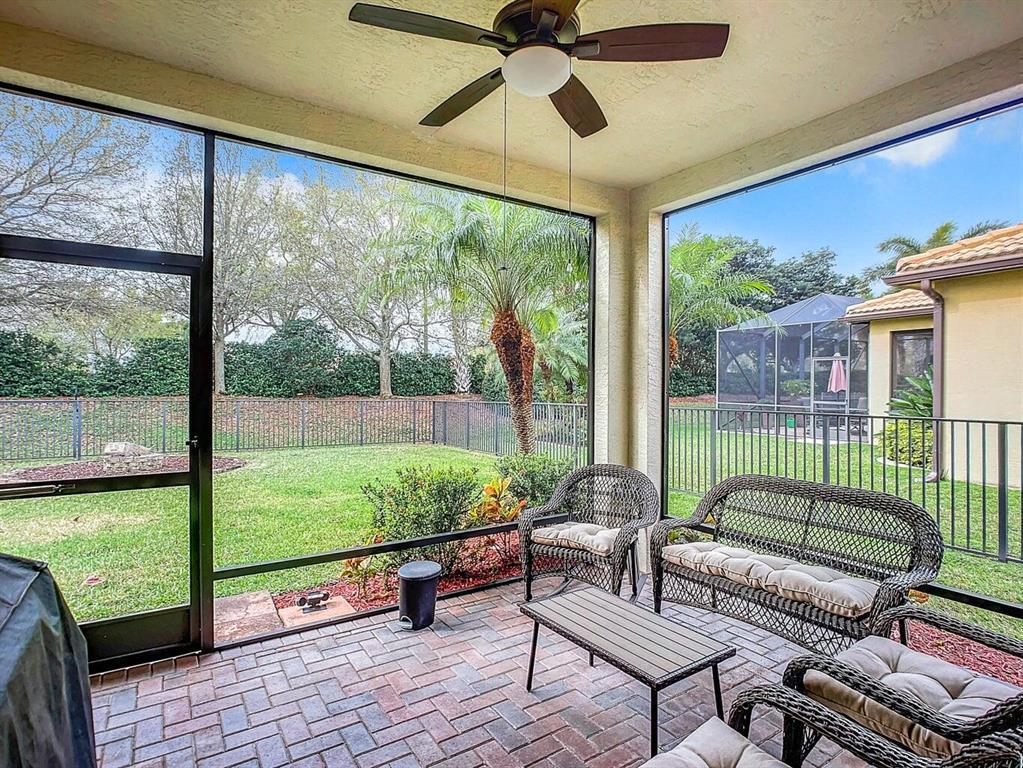 TRADITION - Residential Lease