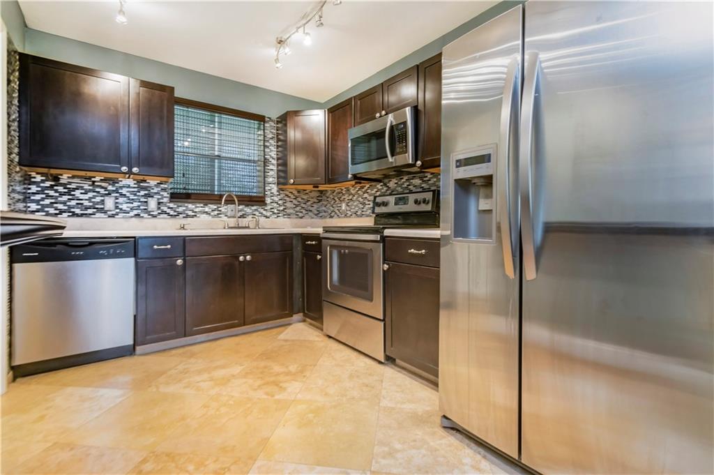 Oak Hills 1 Condo - Residential Lease