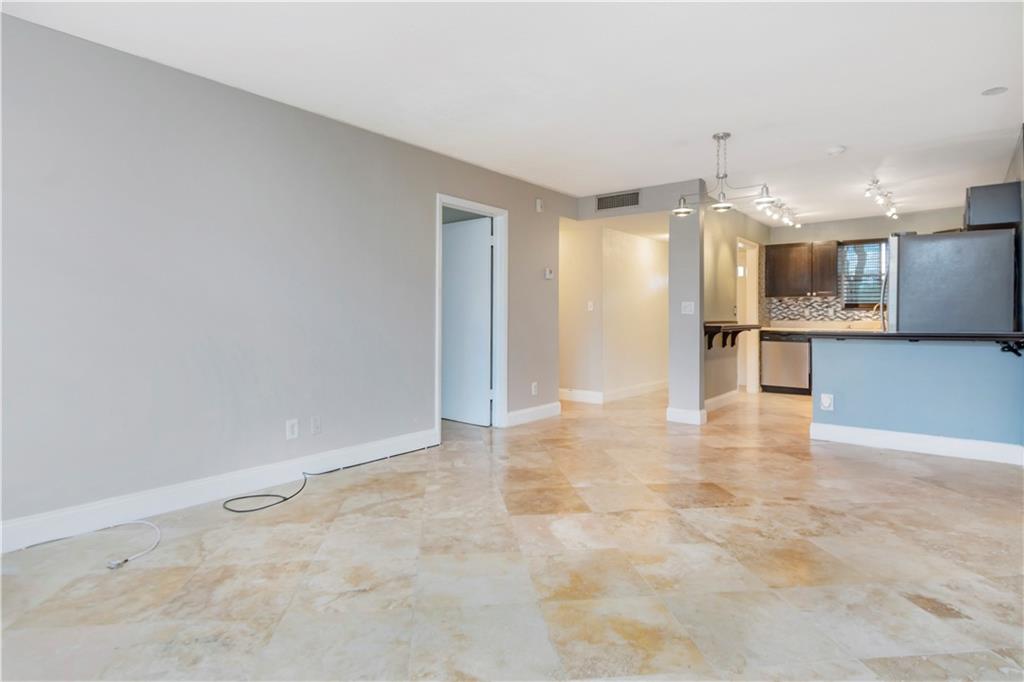 Oak Hills 1 Condo - Residential Lease