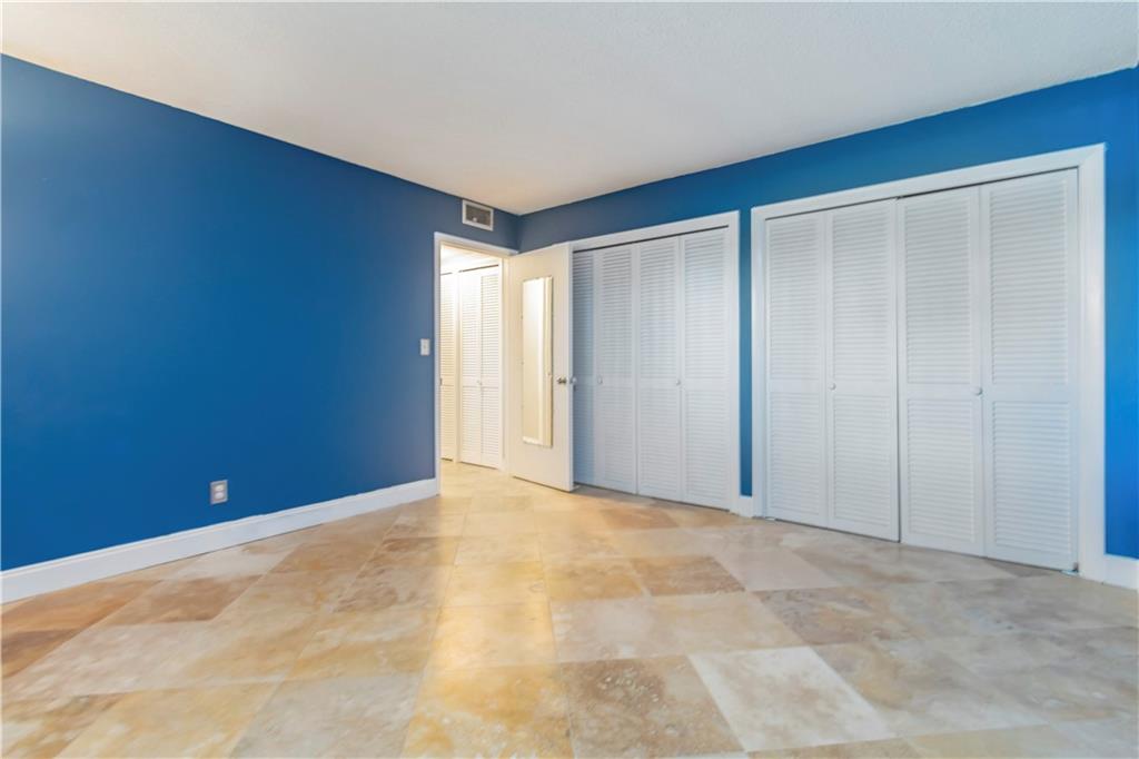 Oak Hills 1 Condo - Residential Lease