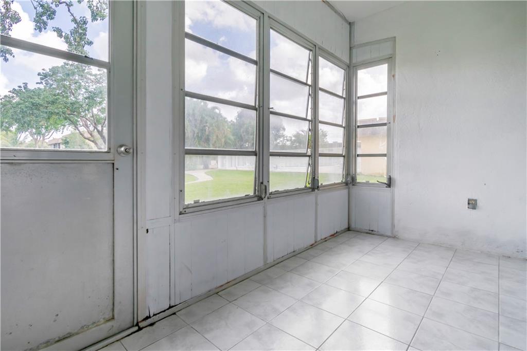 Oak Hills 1 Condo - Residential Lease