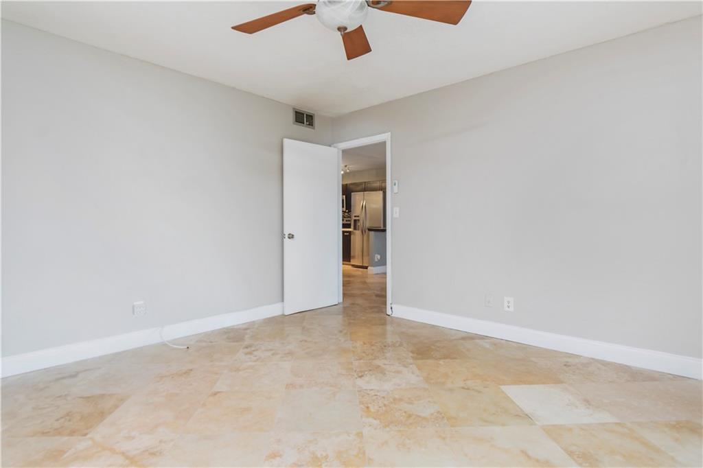 Oak Hills 1 Condo - Residential Lease