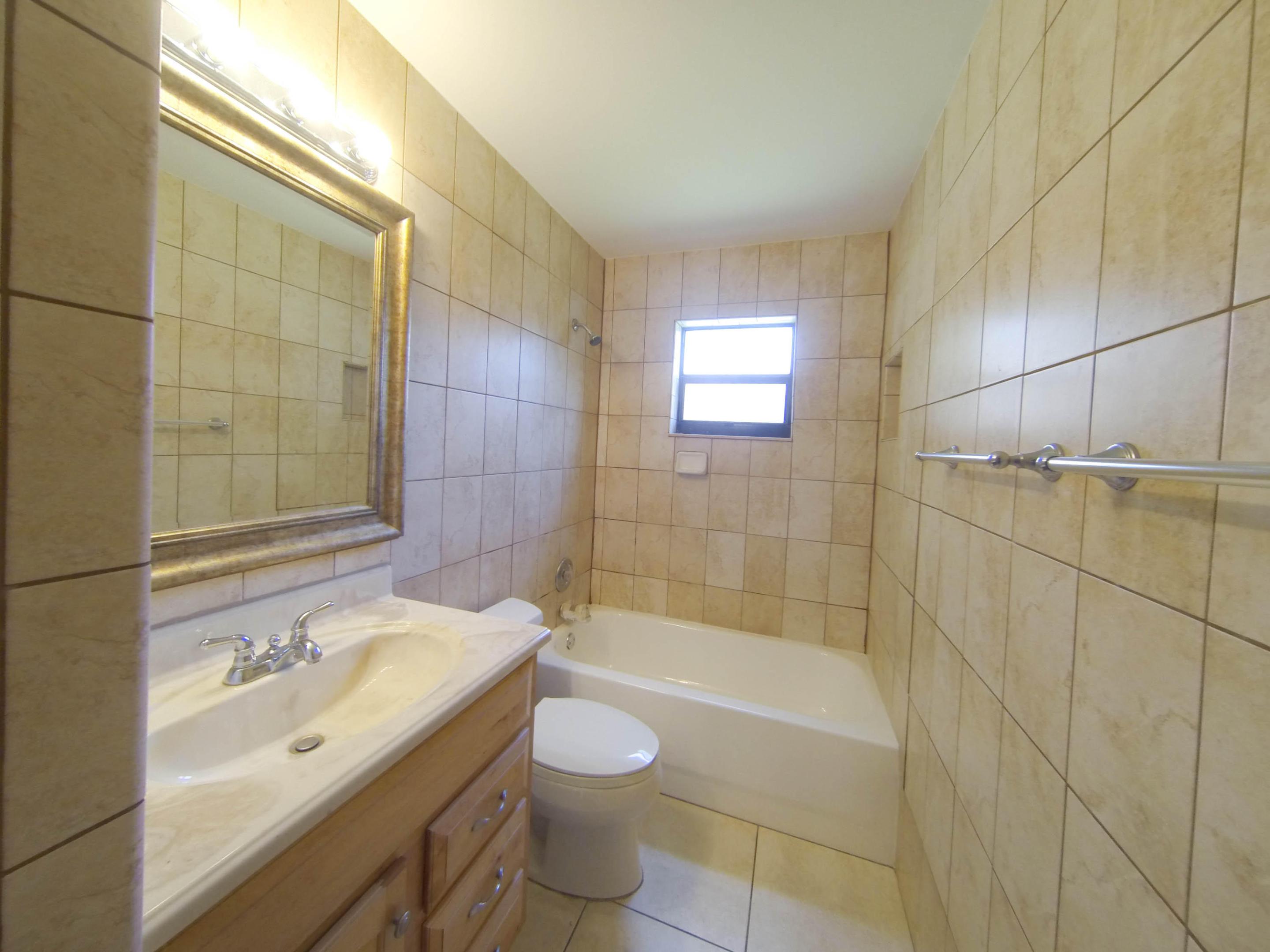 GREENVIEW SHORES 2 OF WELLINGTON - Residential Lease